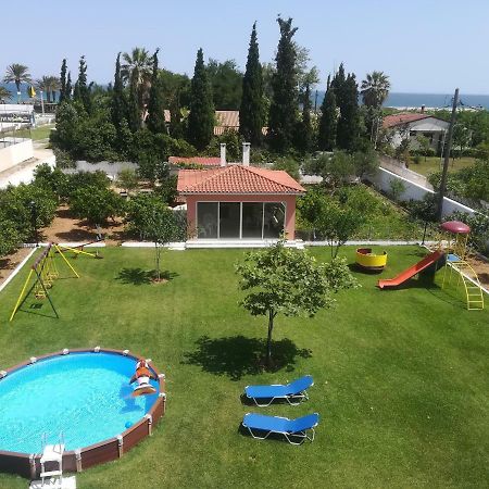 Marathon Beachside Villa 100M From The Beach شينياس المظهر الخارجي الصورة
