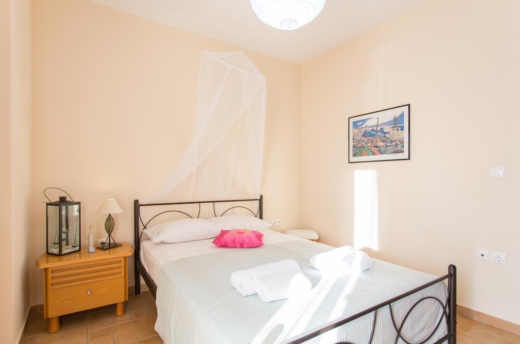 Marathon Beachside Villa 100M From The Beach شينياس المظهر الخارجي الصورة