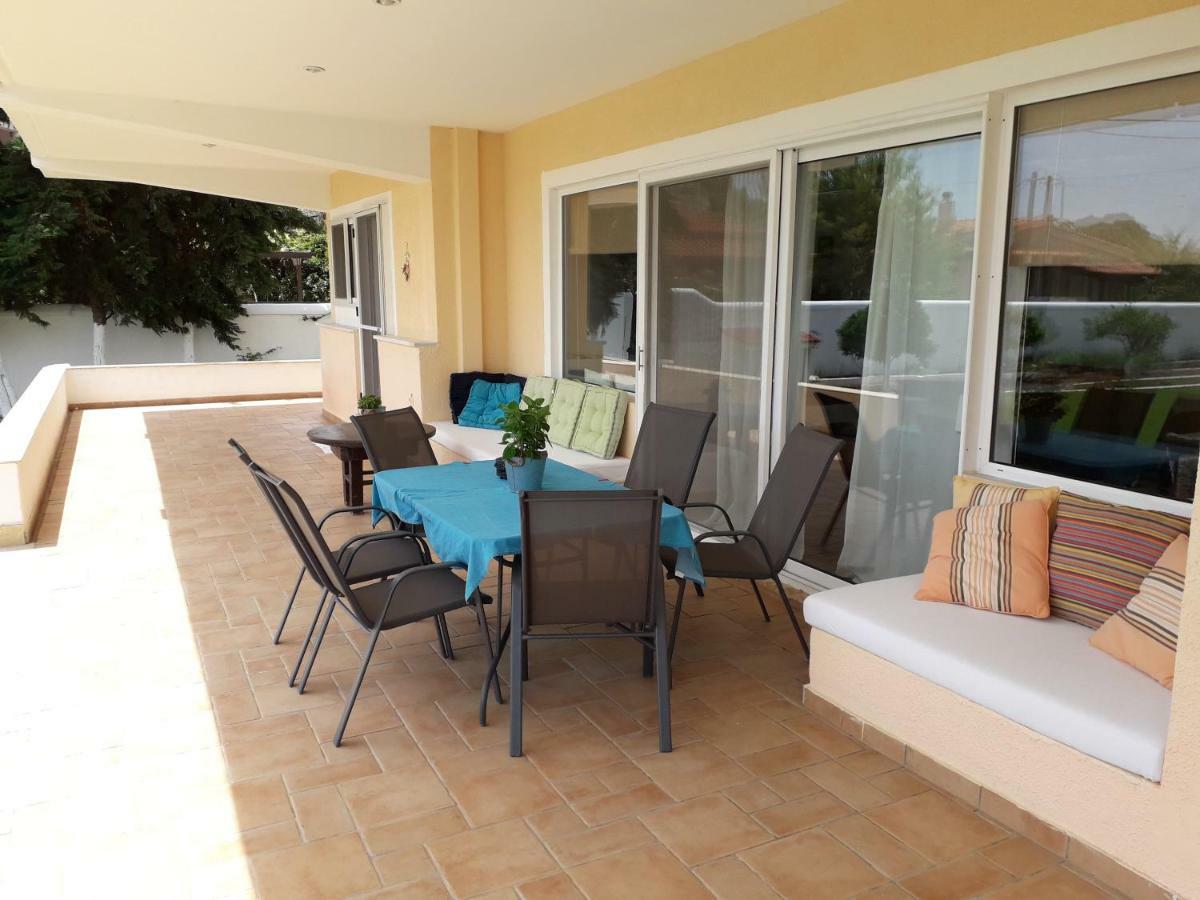 Marathon Beachside Villa 100M From The Beach شينياس المظهر الخارجي الصورة