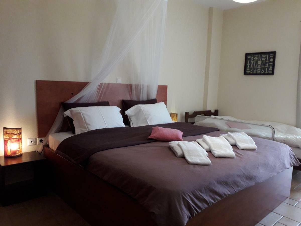 Marathon Beachside Villa 100M From The Beach شينياس المظهر الخارجي الصورة
